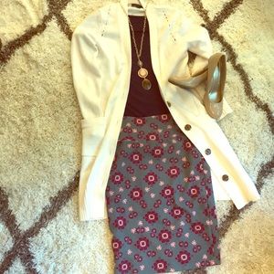 LuLaRoe Cassie pencil skirt size small